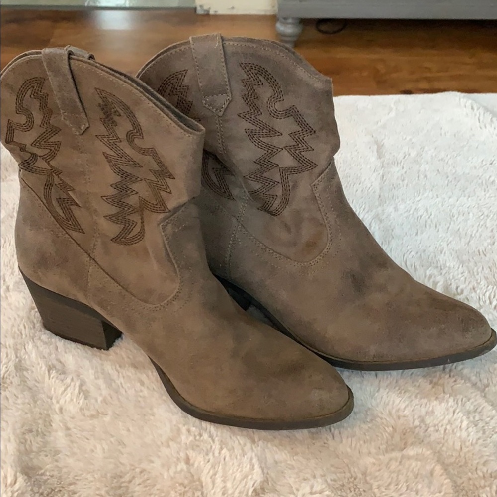 Fergalicious western bootie